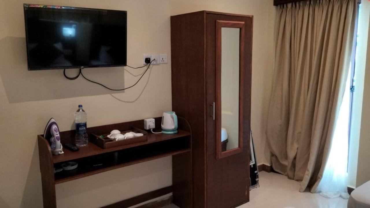 Mercuryfm 101 Yarl Mercury Inn - จาฟนา ภายนอก รูปภาพ