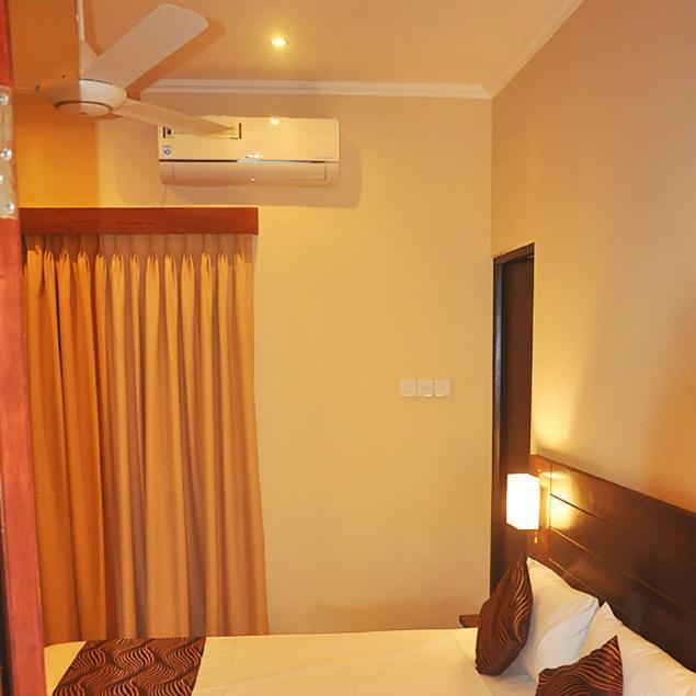 Mercuryfm 101 Yarl Mercury Inn - จาฟนา ภายนอก รูปภาพ